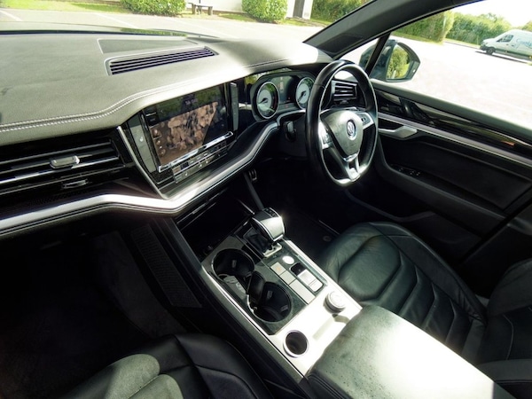 Used Volkswagen Touareg 2018 for sale - 72493343: Photo 31