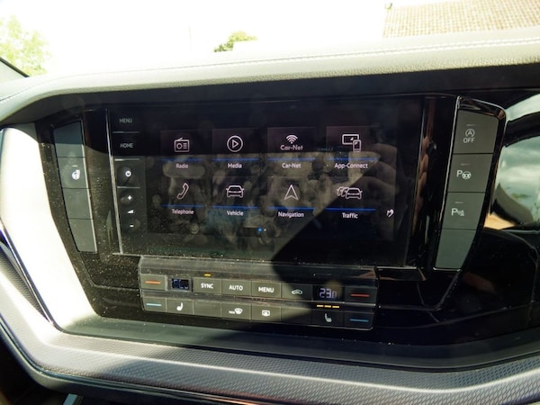 Used Volkswagen Touareg 2018 for sale - 72493343: Photo 42