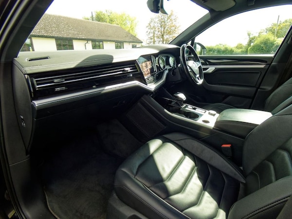 Used Volkswagen Touareg 2018 for sale - 72493343: Photo 6