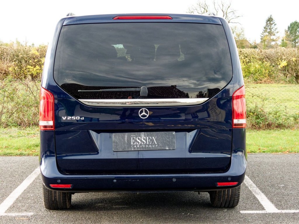 Used Mercedes-Benz V-Class 2016 for sale - 76482189: Photo 10