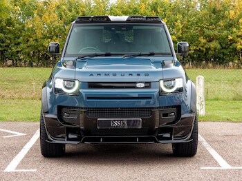 Used Land Rover Defender 2024 for sale - 76223903: Photo 2
