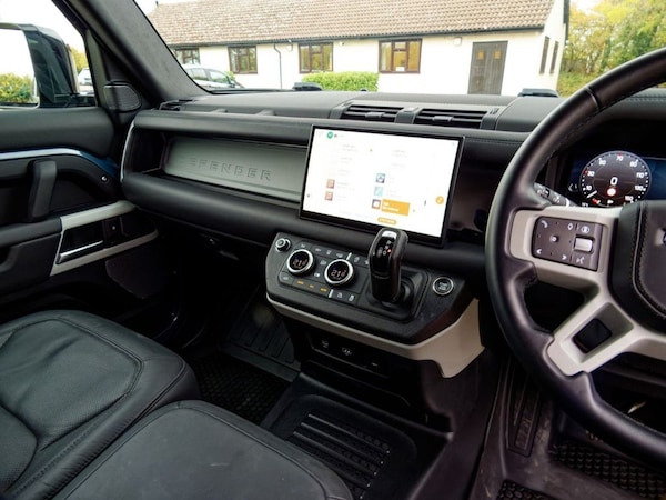 Used Land Rover Defender 2024 for sale - 76223903: Photo 34