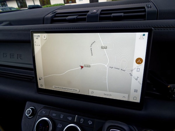 Used Land Rover Defender 2024 for sale - 76223903: Photo 41
