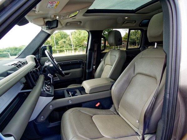 Used Land Rover Defender 2023 for sale - 75516010: Photo 30