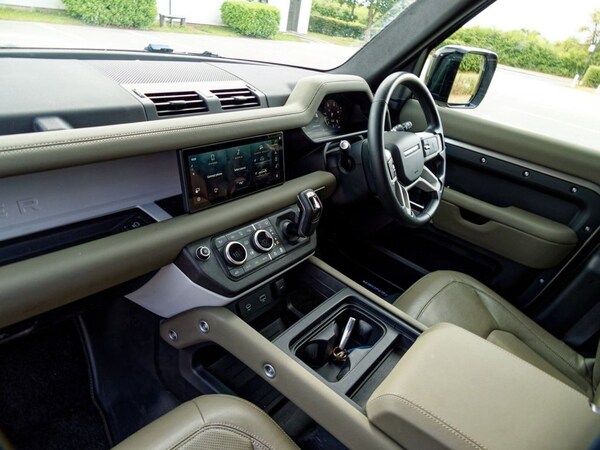 Used Land Rover Defender 2023 for sale - 75516010: Photo 32