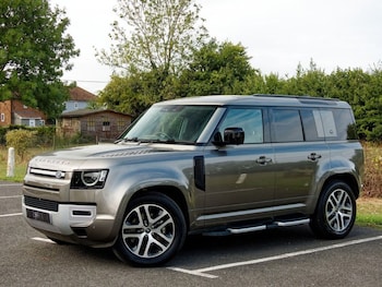 Used Land Rover Defender 2023 for sale - 75516010: Photo