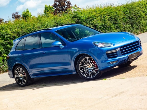 Used Porsche Cayenne 2017 for sale - 68190839: Photo 2