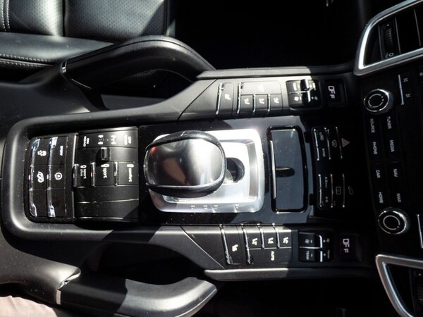 Used Porsche Cayenne 2017 for sale - 68190839: Photo 41