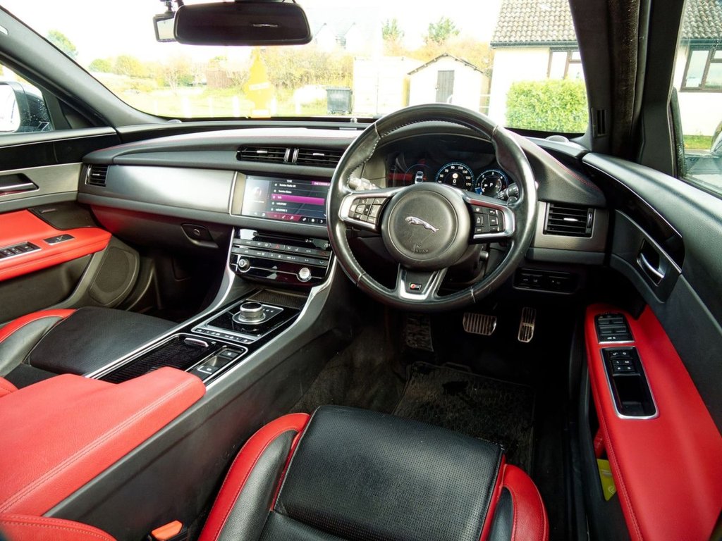 Used Jaguar XF 2016 for sale - 76496437: Photo 32