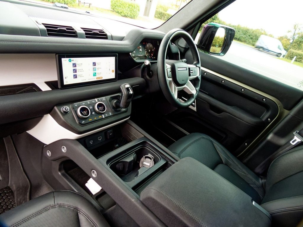 Used Land Rover Defender 2022 for sale - 76210741: Photo 37