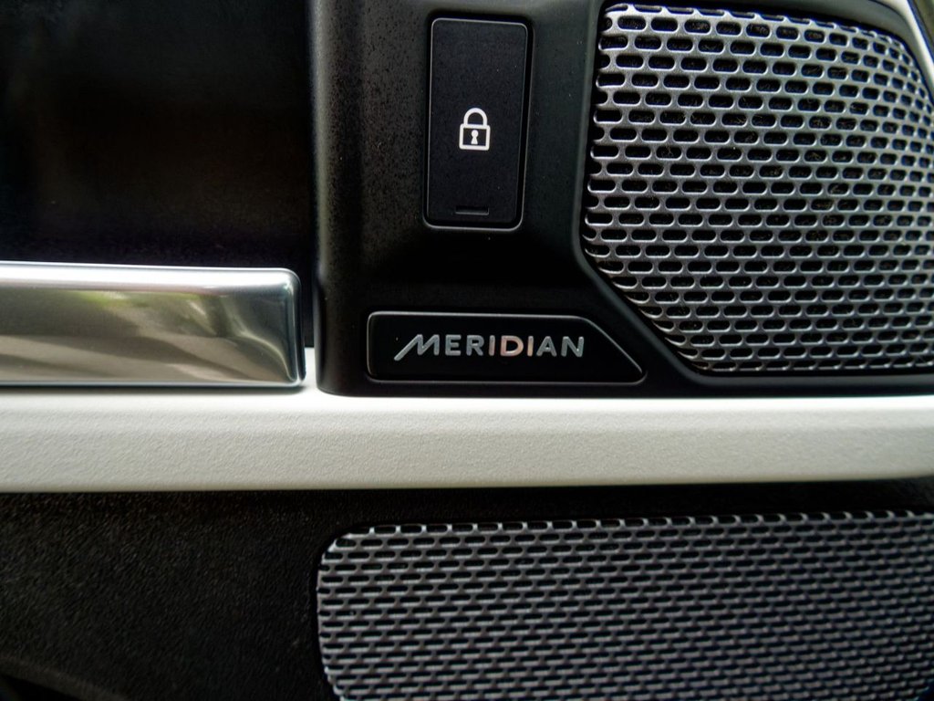 Used Land Rover Defender 2022 for sale - 76210741: Photo 38