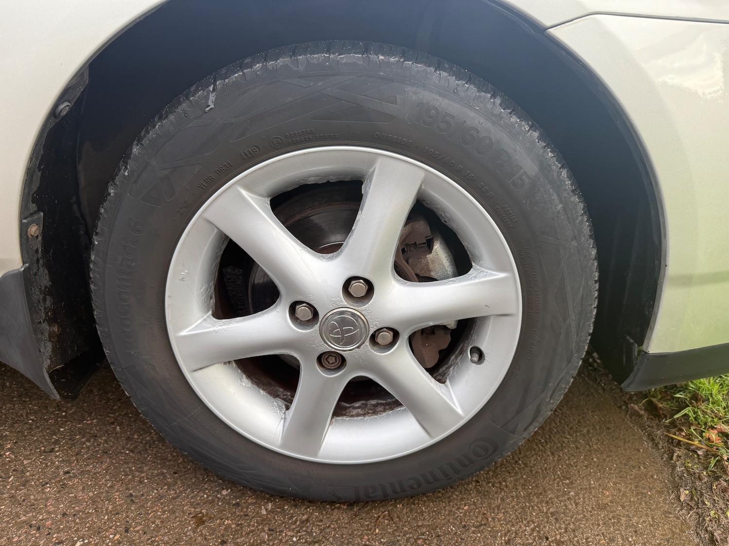 Used Toyota Corolla 2004 for sale - 76429535: Photo 11