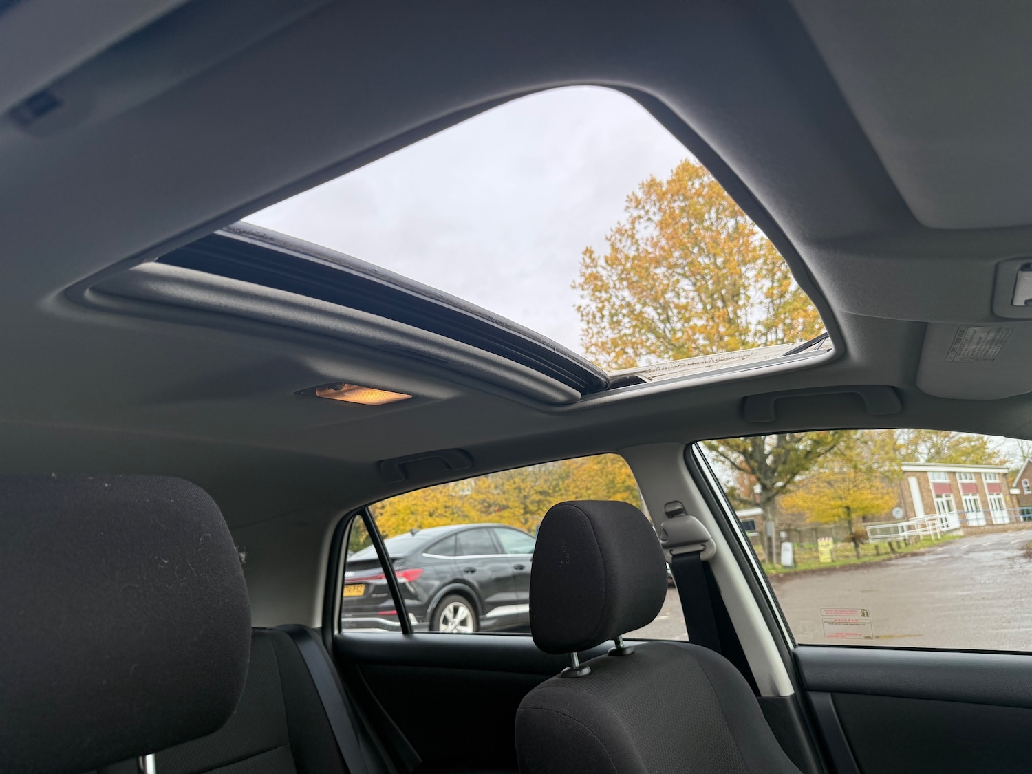 Used Toyota Corolla 2004 for sale - 76429535: Photo 24