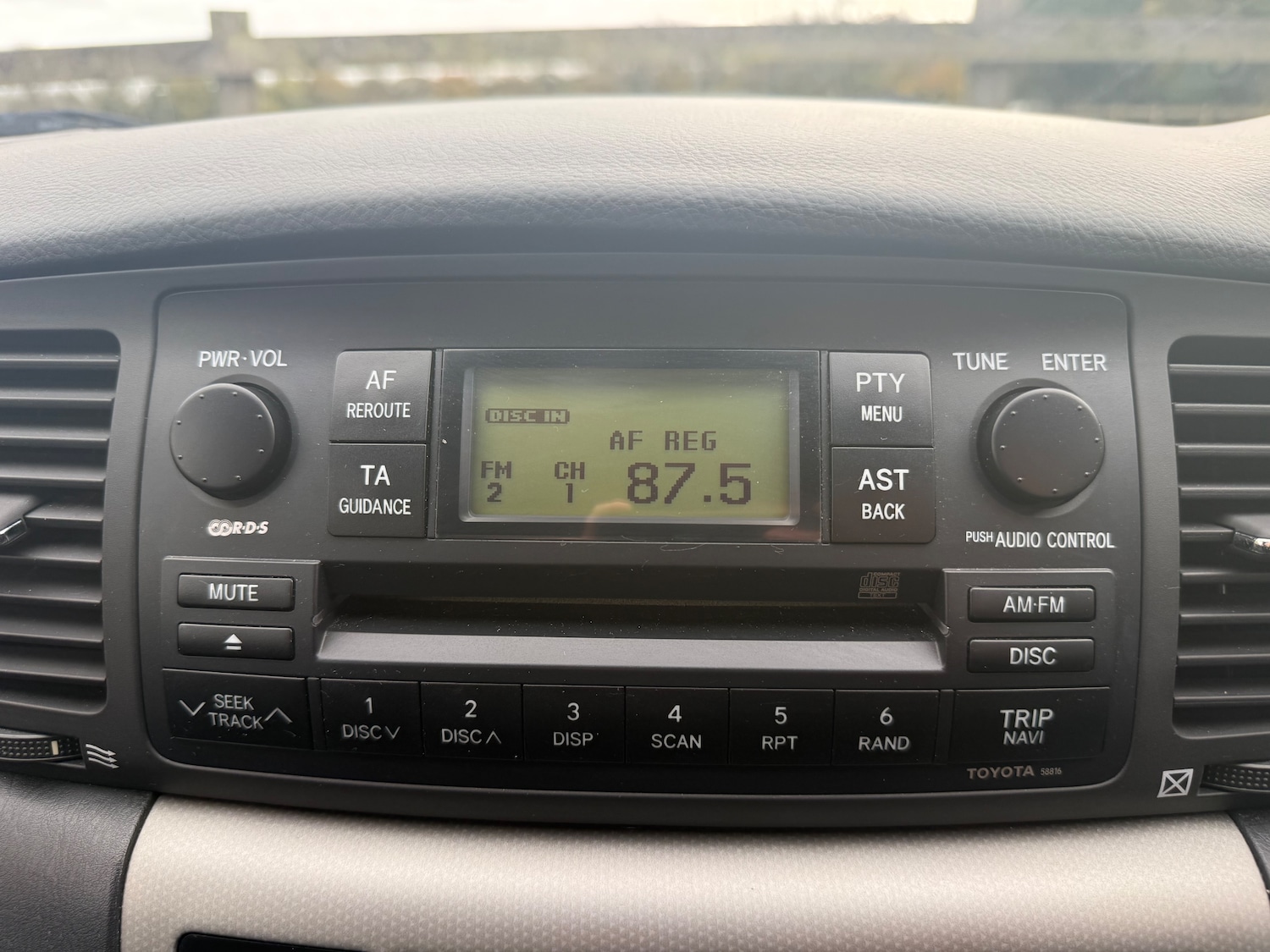 Used Toyota Corolla 2004 for sale - 76429535: Photo 32