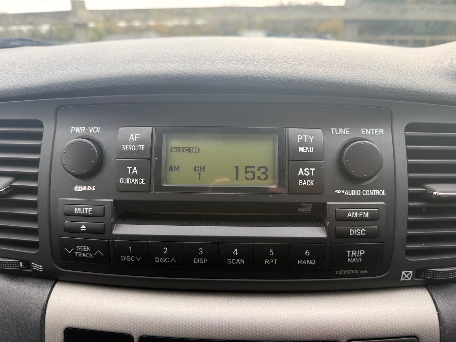 Used Toyota Corolla 2004 for sale - 76429535: Photo 33