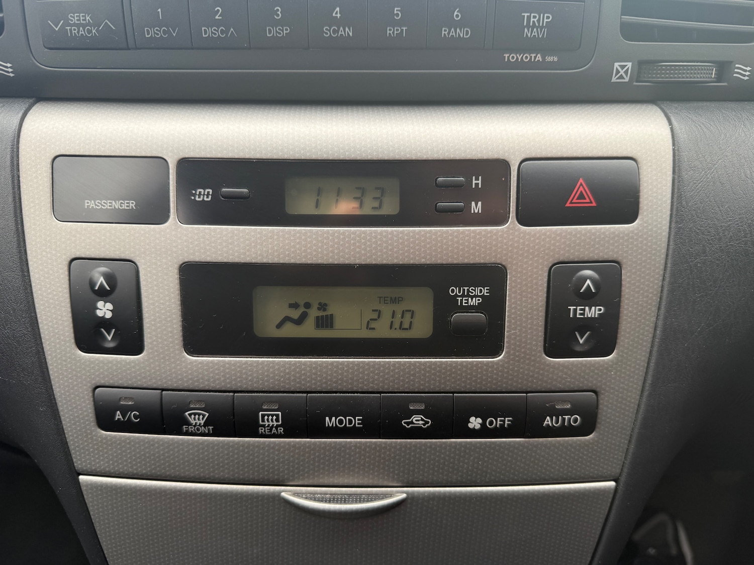 Used Toyota Corolla 2004 for sale - 76429535: Photo 37