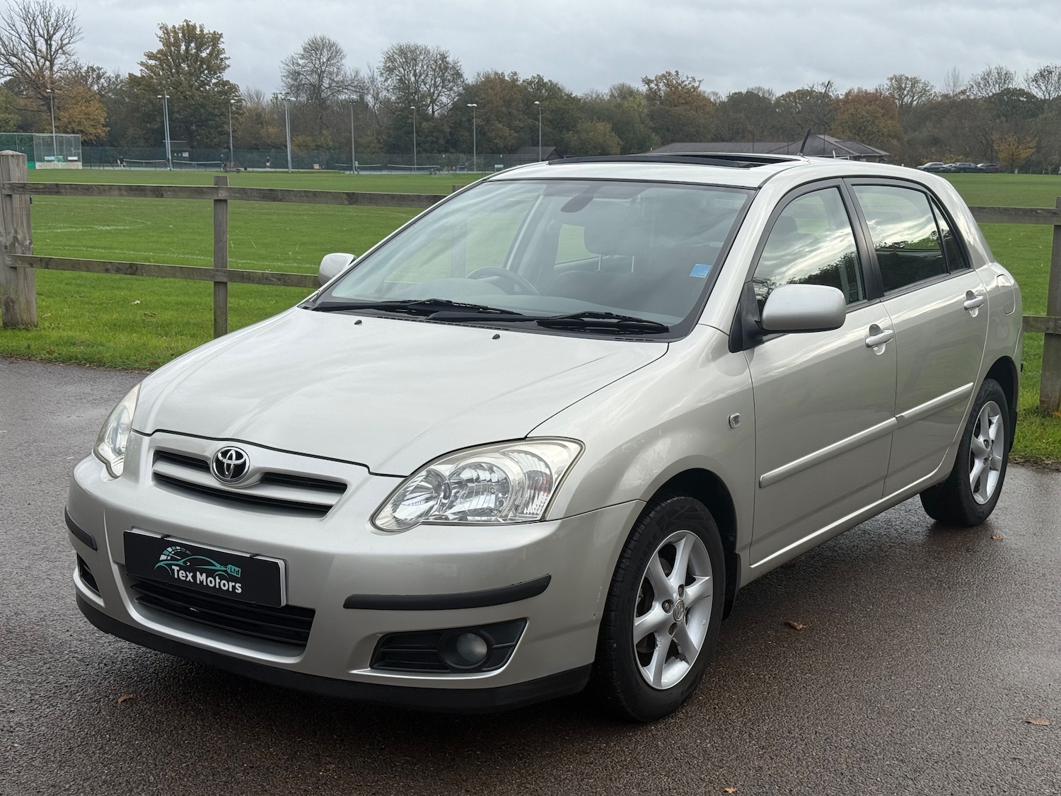Used Toyota Corolla 2004 for sale - 76429535: Photo 8