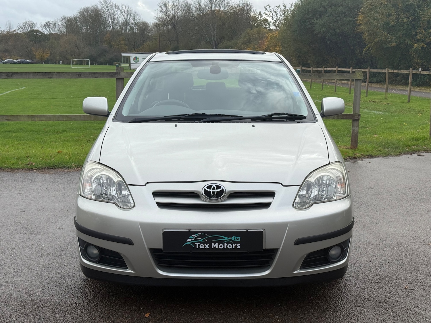 Used Toyota Corolla 2004 for sale - 76429535: Photo 9