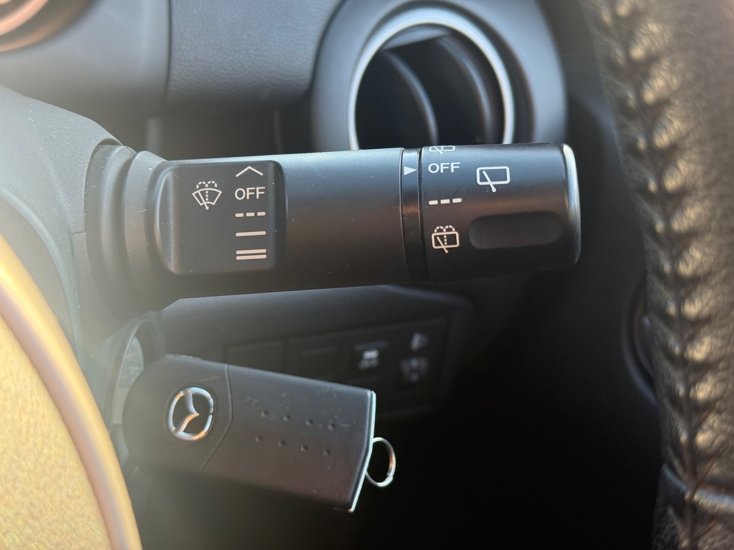 Used Mazda Mazda2 2014 for sale - 76653946: Photo 31