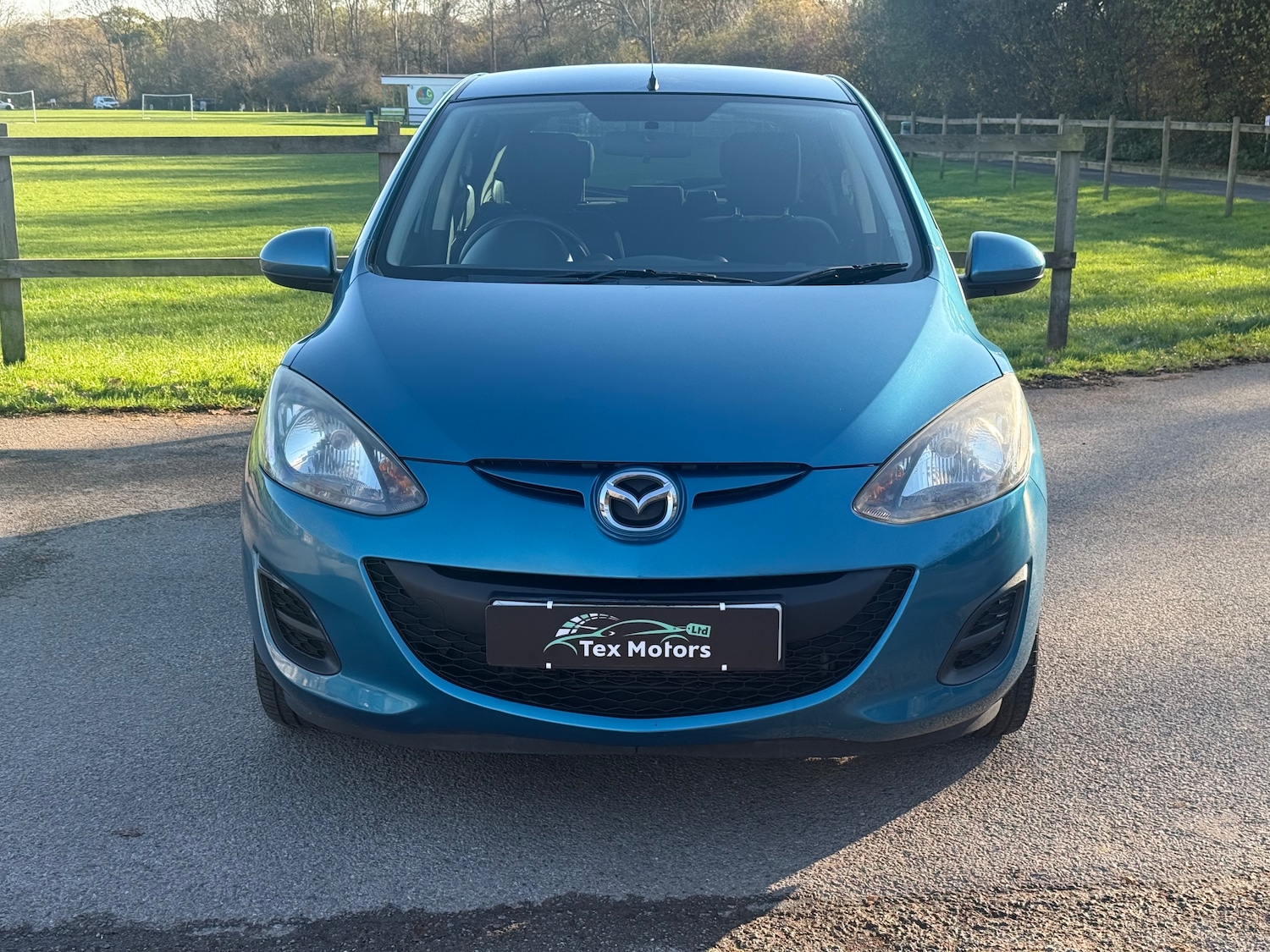 Used Mazda Mazda2 2014 for sale - 76653946: Photo 9