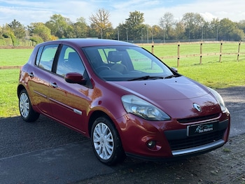 Used Renault Clio 2010 for sale - 76273791: Photo