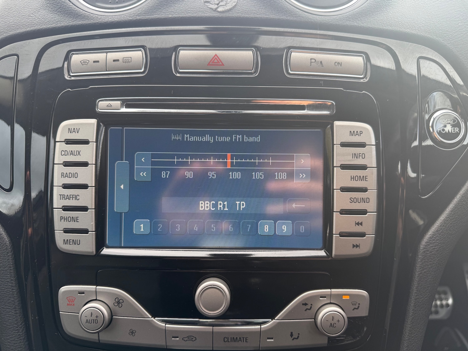 Used Ford Mondeo 2010 for sale - 76453677: Photo 26