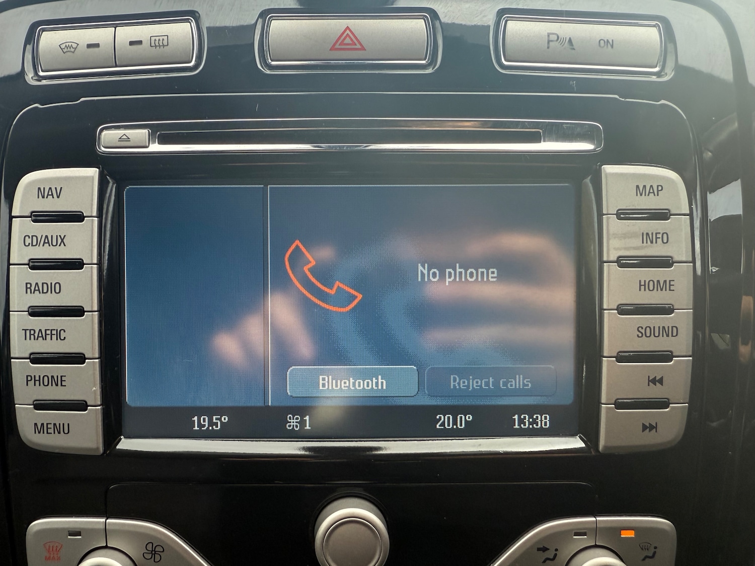 Used Ford Mondeo 2010 for sale - 76453677: Photo 31