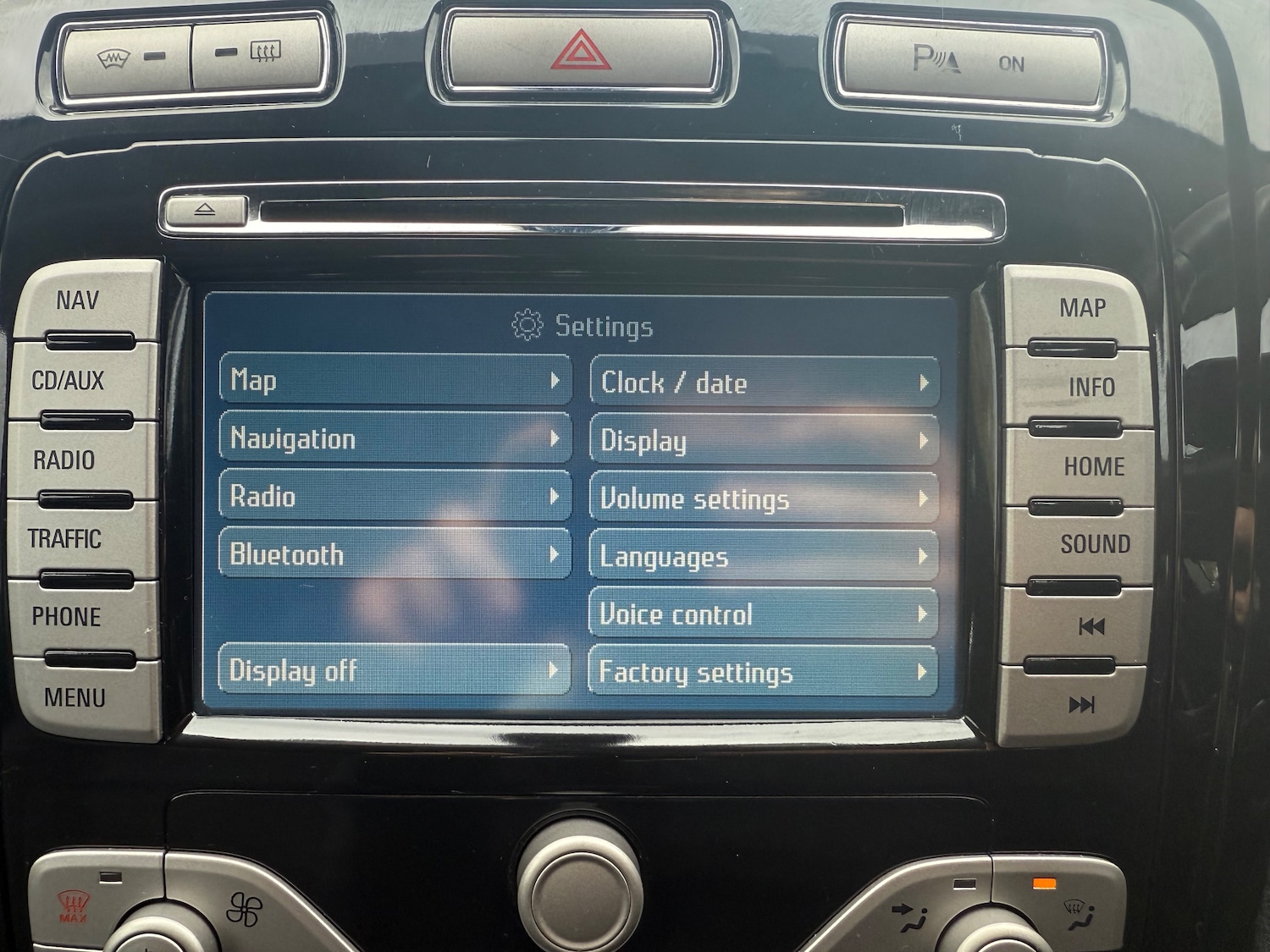 Used Ford Mondeo 2010 for sale - 76453677: Photo 39