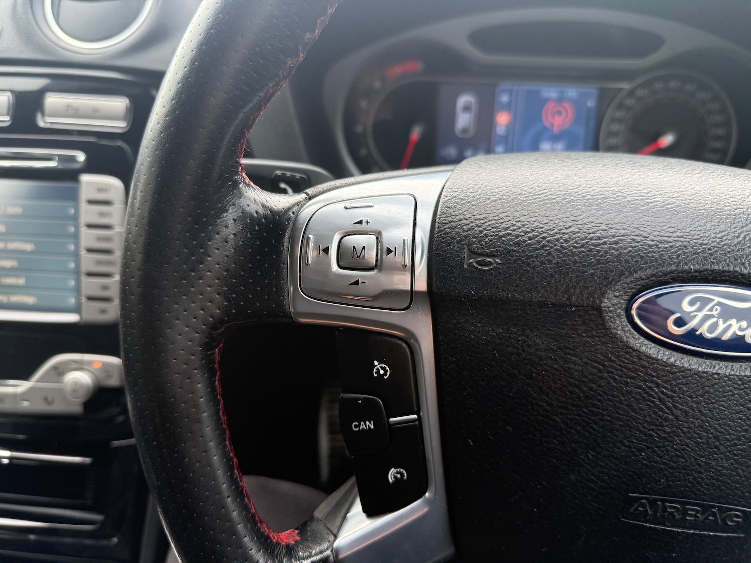 Used Ford Mondeo 2010 for sale - 76453677: Photo 46