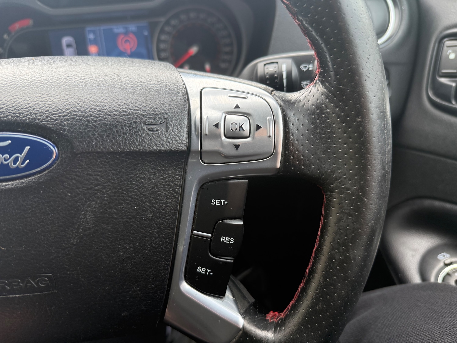 Used Ford Mondeo 2010 for sale - 76453677: Photo 47