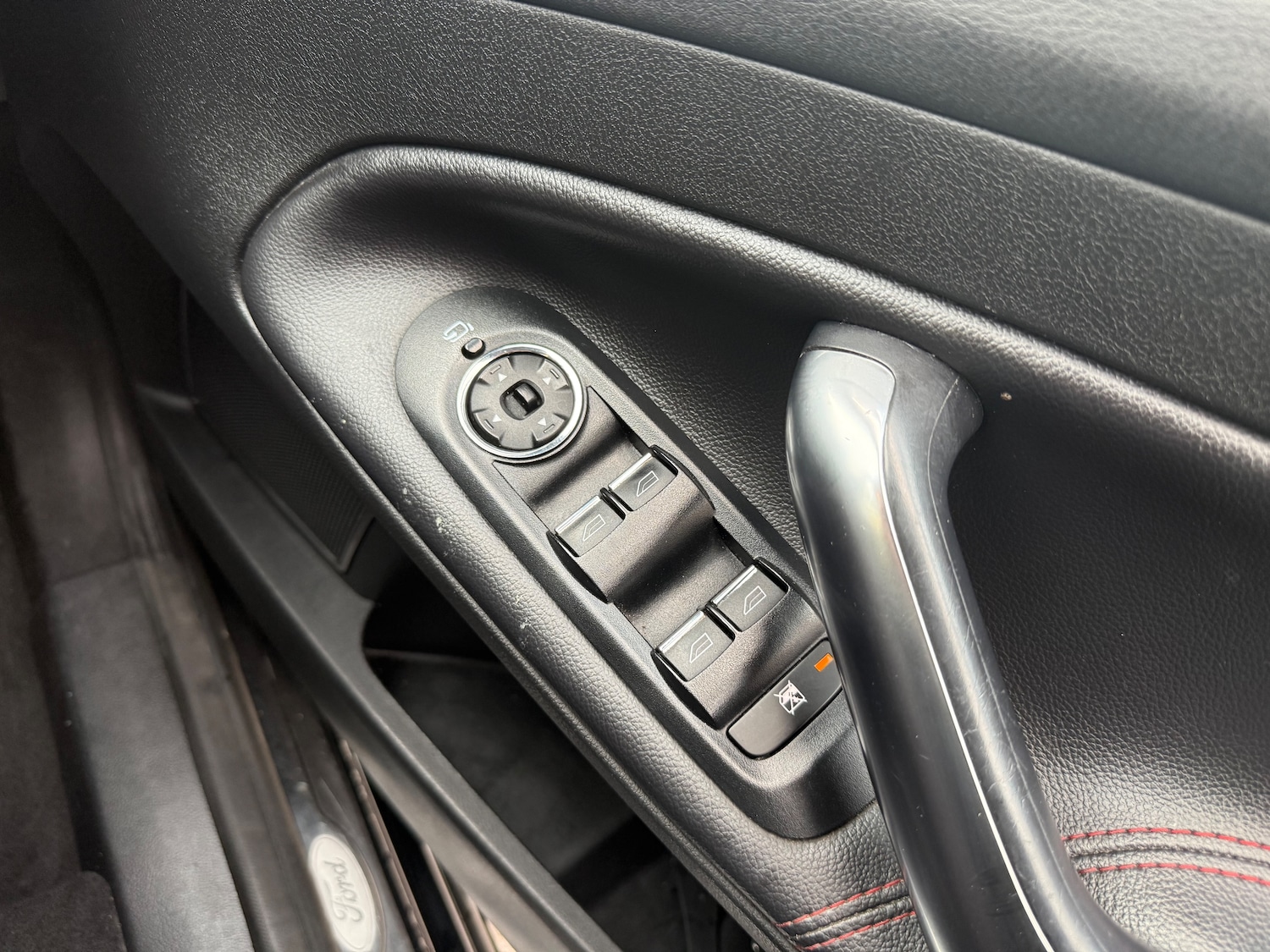 Used Ford Mondeo 2010 for sale - 76453677: Photo 49