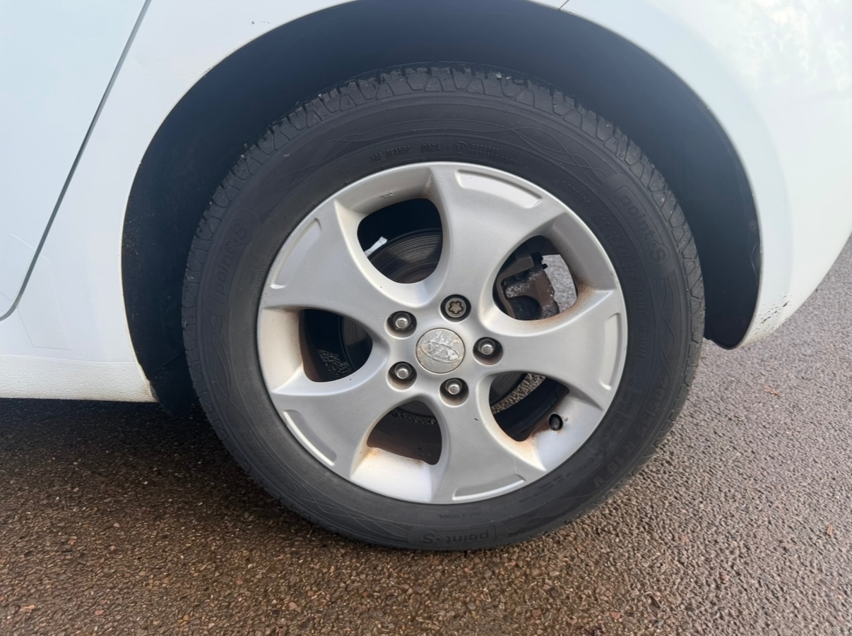 Used Kia Venga 2014 for sale - 76429527: Photo 13