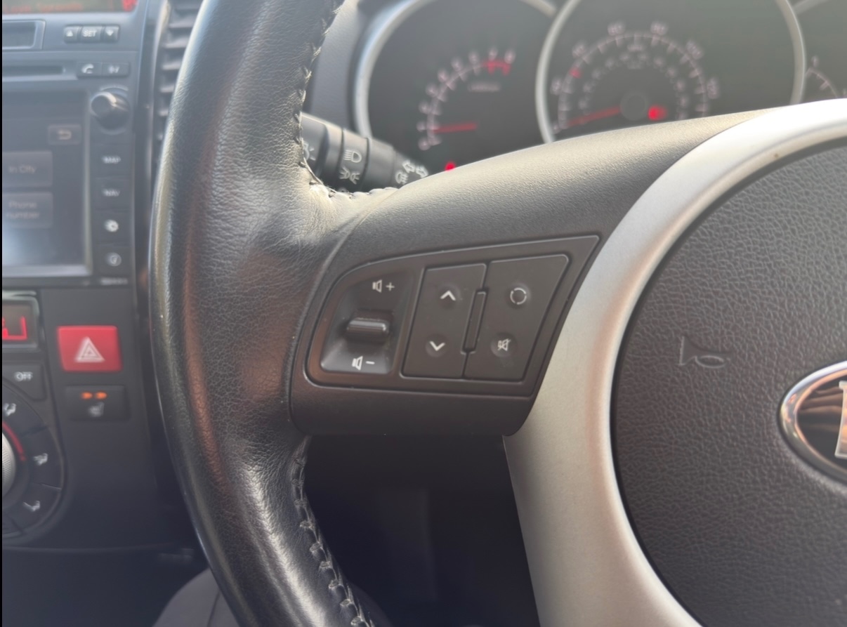 Used Kia Venga 2014 for sale - 76429527: Photo 42