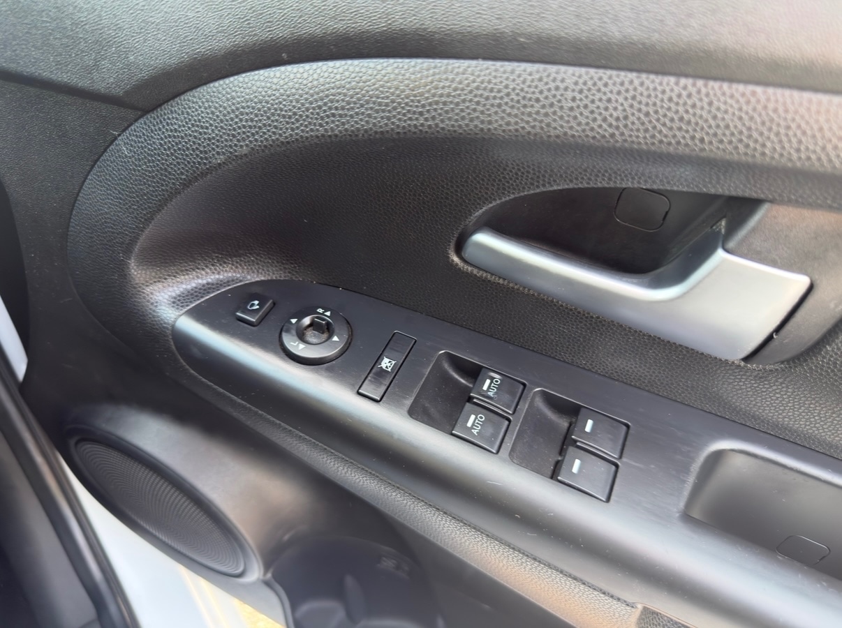 Used Kia Venga 2014 for sale - 76429527: Photo 47