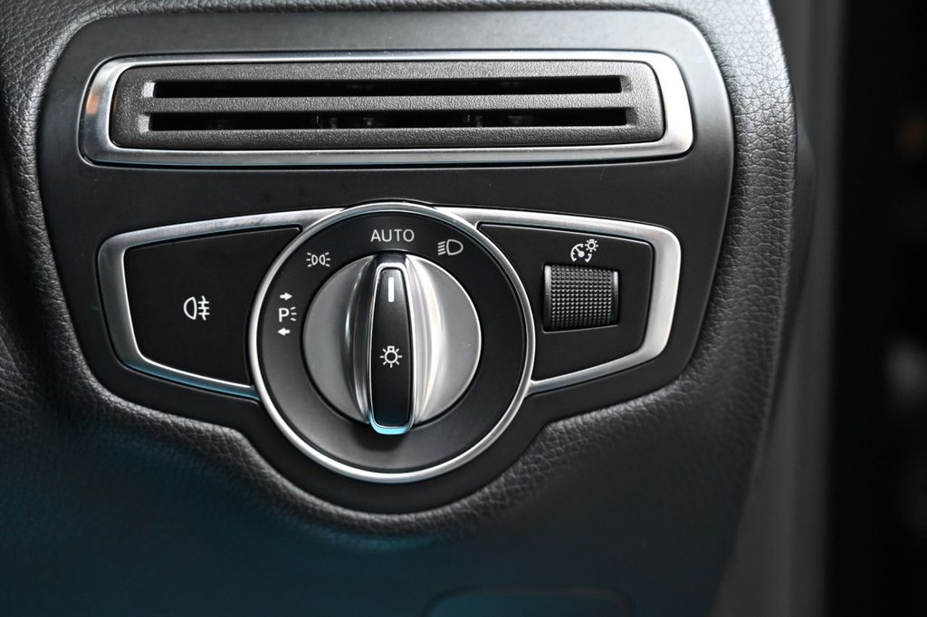 Used Mercedes-Benz C Class 2019 for sale - 78149253: Photo 24