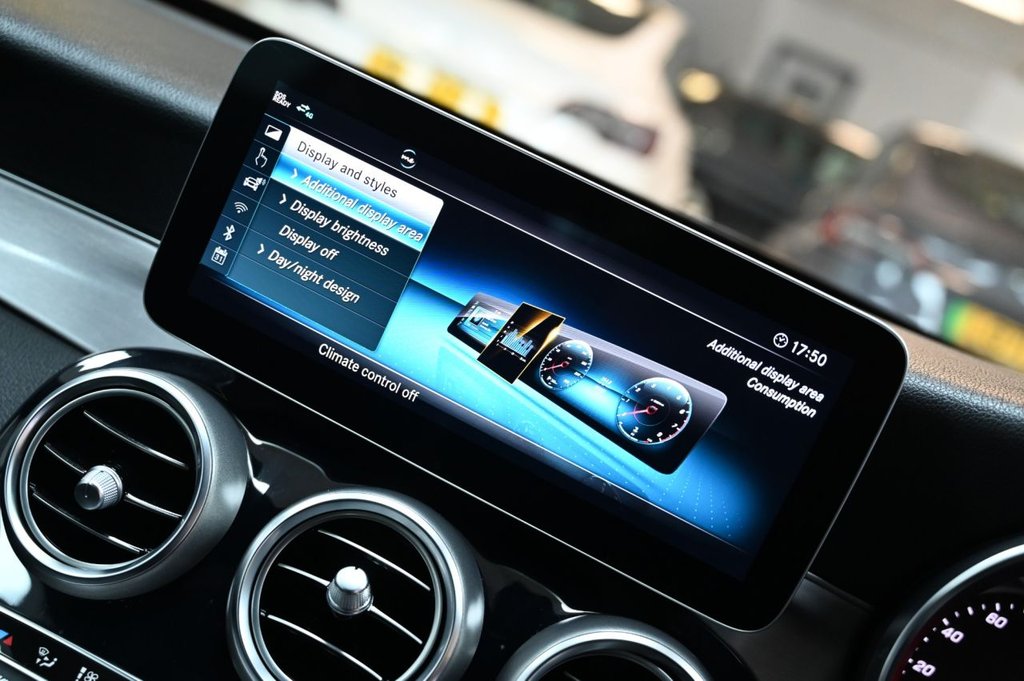 Used Mercedes-Benz C Class 2019 for sale - 78149253: Photo 32