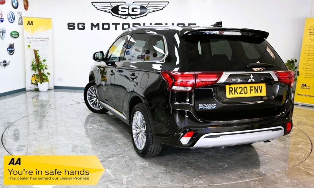 Used Mitsubishi Outlander 2020 for sale - 76309427: Photo 2