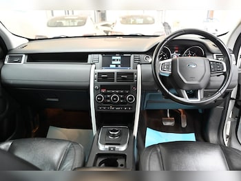 Used Land Rover Discovery Sport 2017 for sale - 75942962: Photo