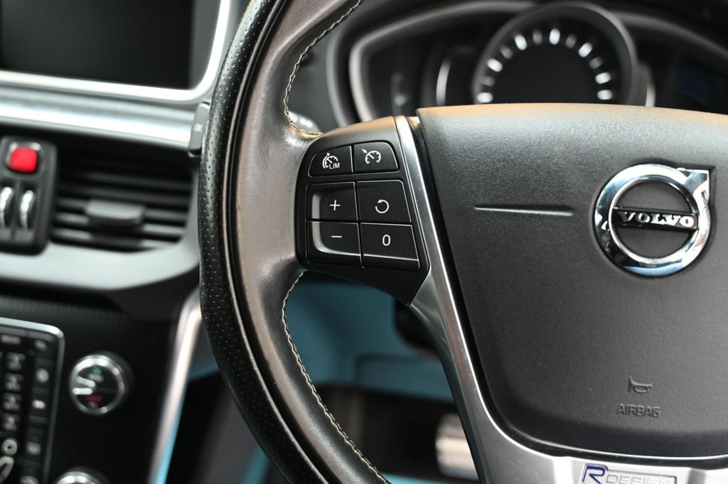 Used Volvo V40 2018 for sale - 76586682: Photo 21