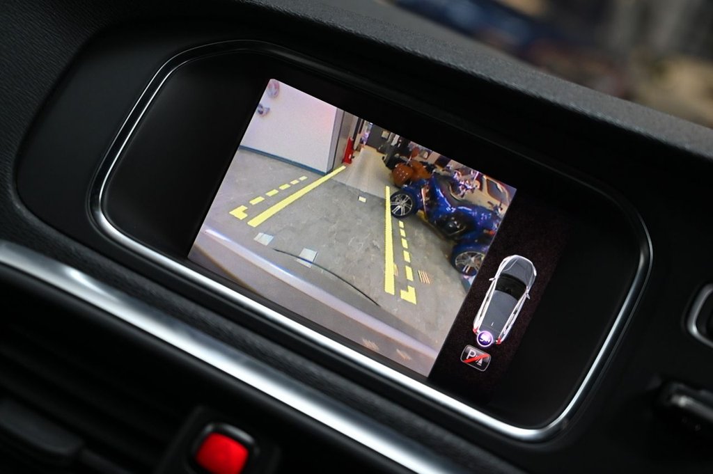 Used Volvo V40 2018 for sale - 76586682: Photo 6