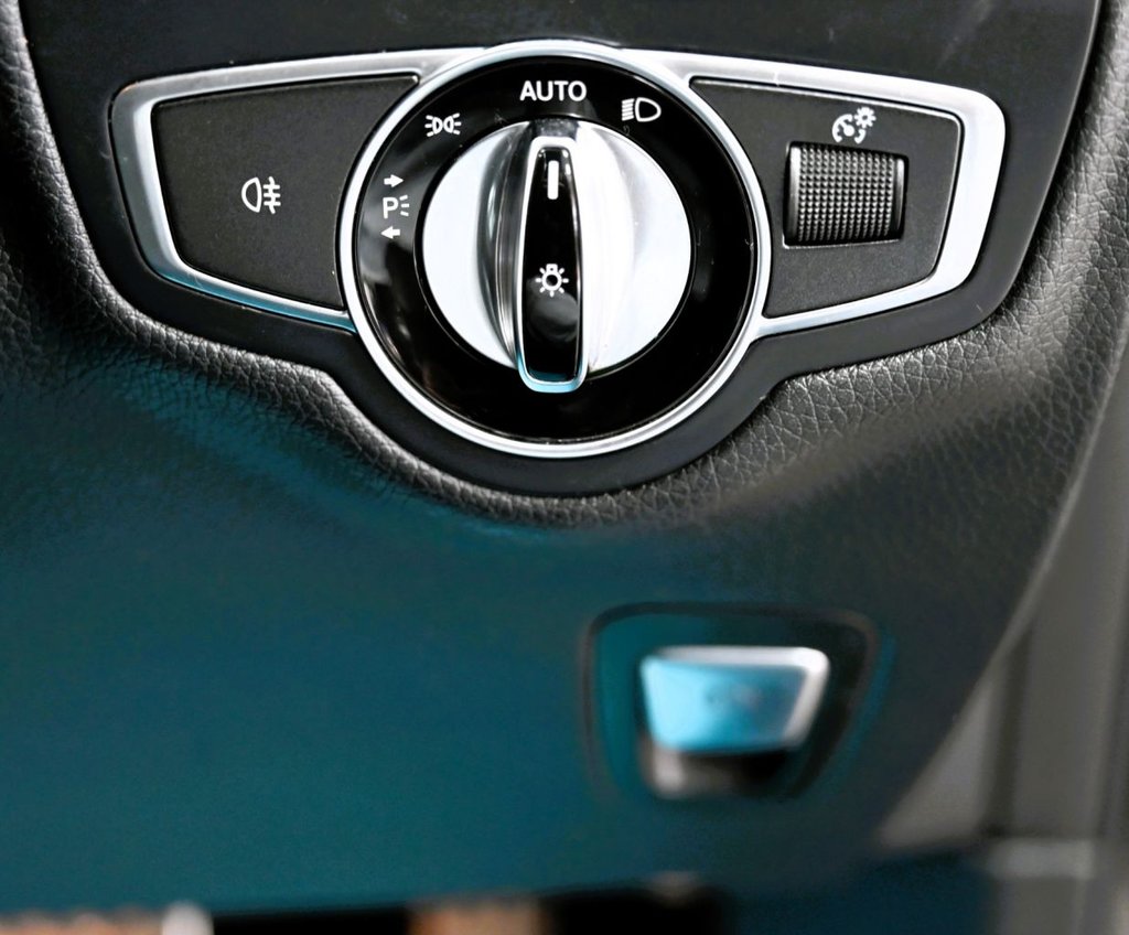 Used Mercedes-Benz GLC 2016 for sale - 77539552: Photo 25