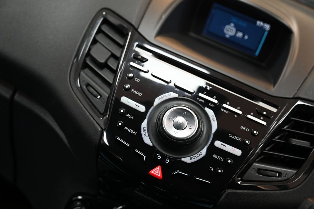 Used Ford Fiesta 2013 for sale - 76261352: Photo 12