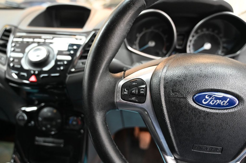 Used Ford Fiesta 2013 for sale - 76261352: Photo 14