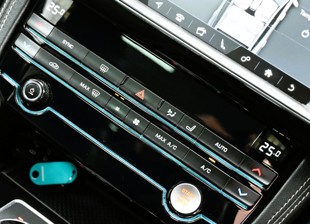 Used Jaguar F-Pace 2020 for sale - 77360160: Photo 32