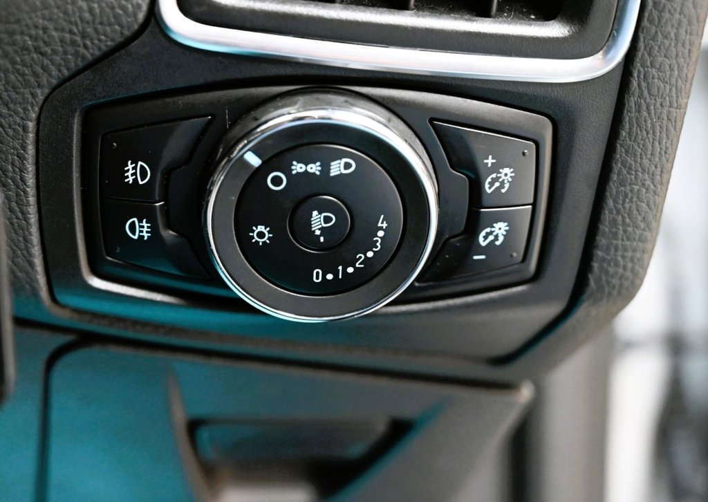 Used Ford Focus 2014 for sale - 76840892: Photo 16