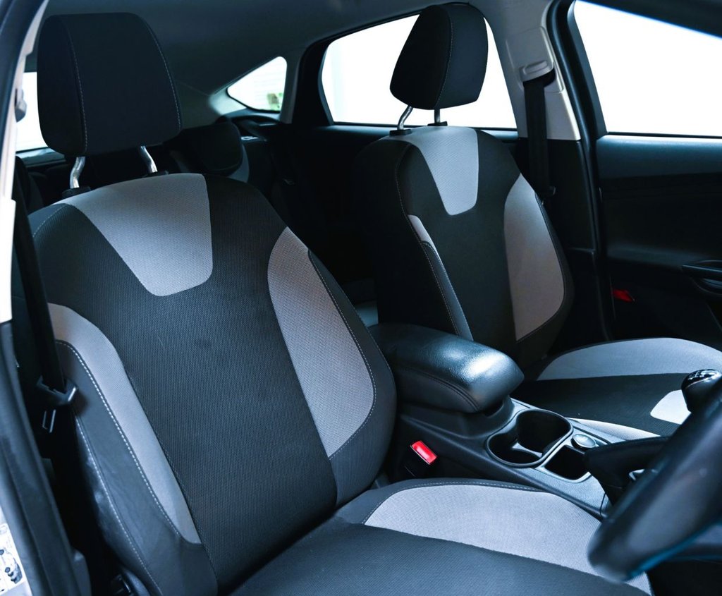 Used Ford Focus 2014 for sale - 76840892: Photo 4