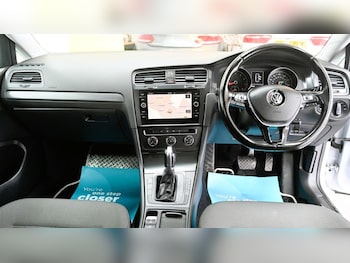 Used Volkswagen Golf 2017 for sale - 78603312: Photo