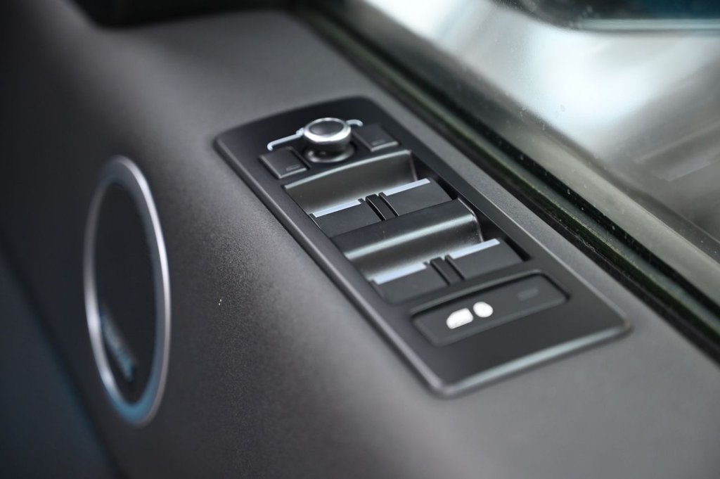 Used Land Rover Discovery 2017 for sale - 78036465: Photo 30