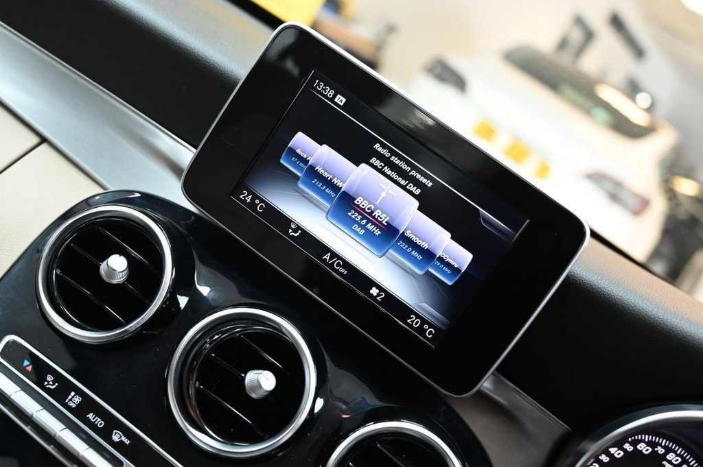 Used Mercedes-Benz C Class 2016 for sale - 77884945: Photo 35