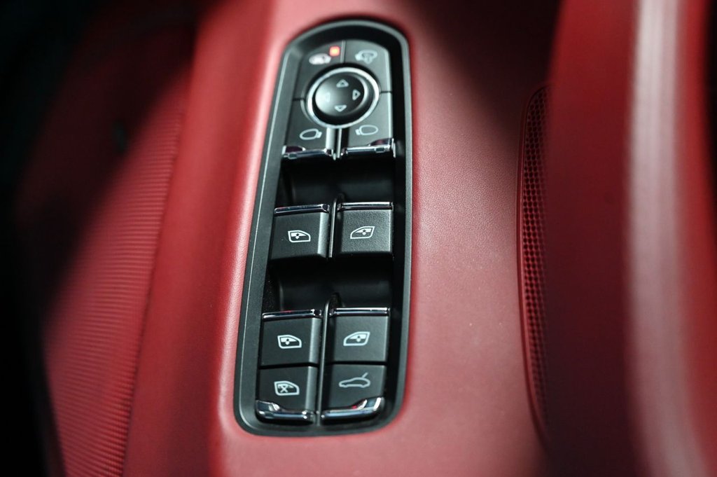 Used Porsche Panamera 2016 for sale - 77256046: Photo 40